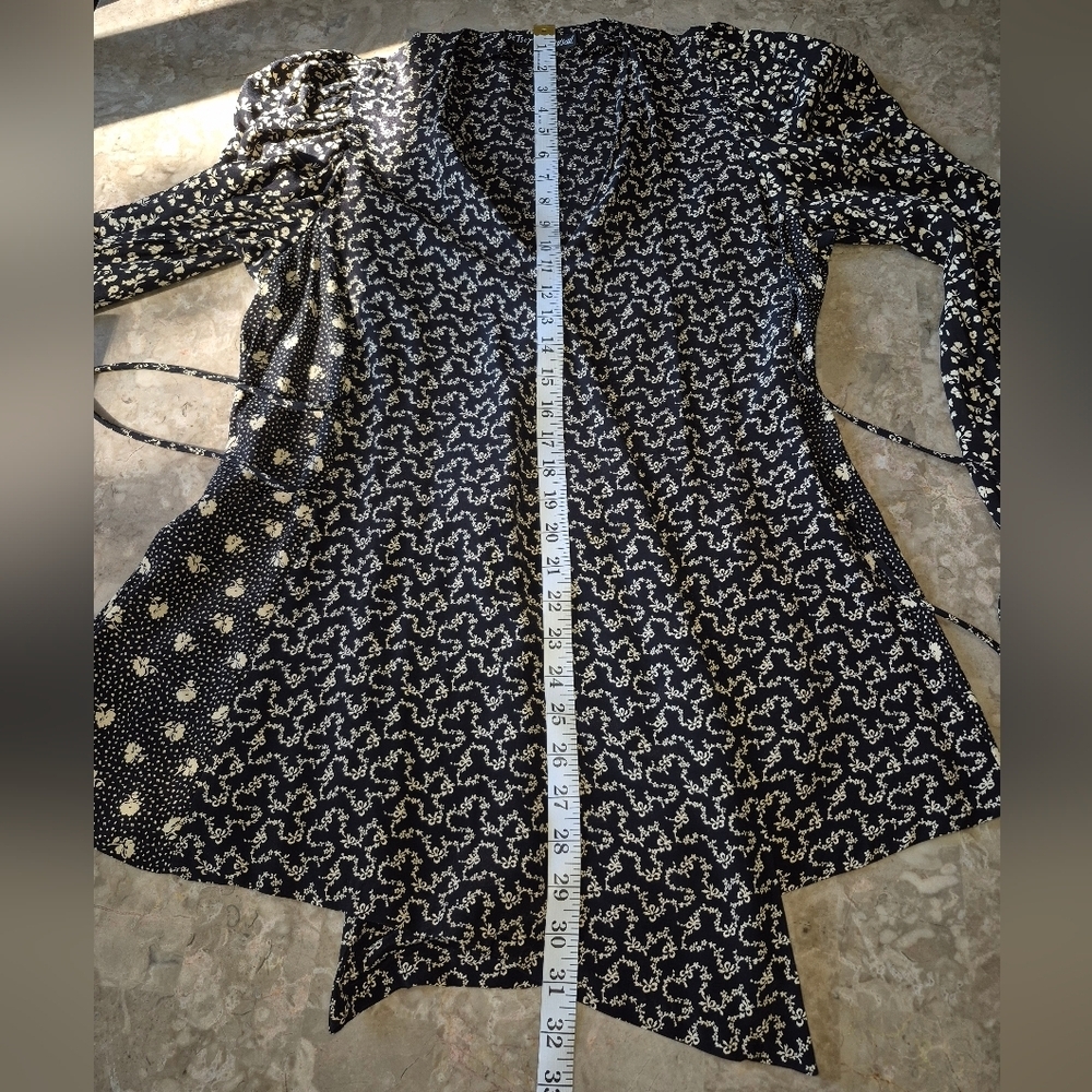 Betsey Johnson y2k Vintage 90s Rare Floral and Bow Black and Cream Patterned Set - Picture 15 of 16